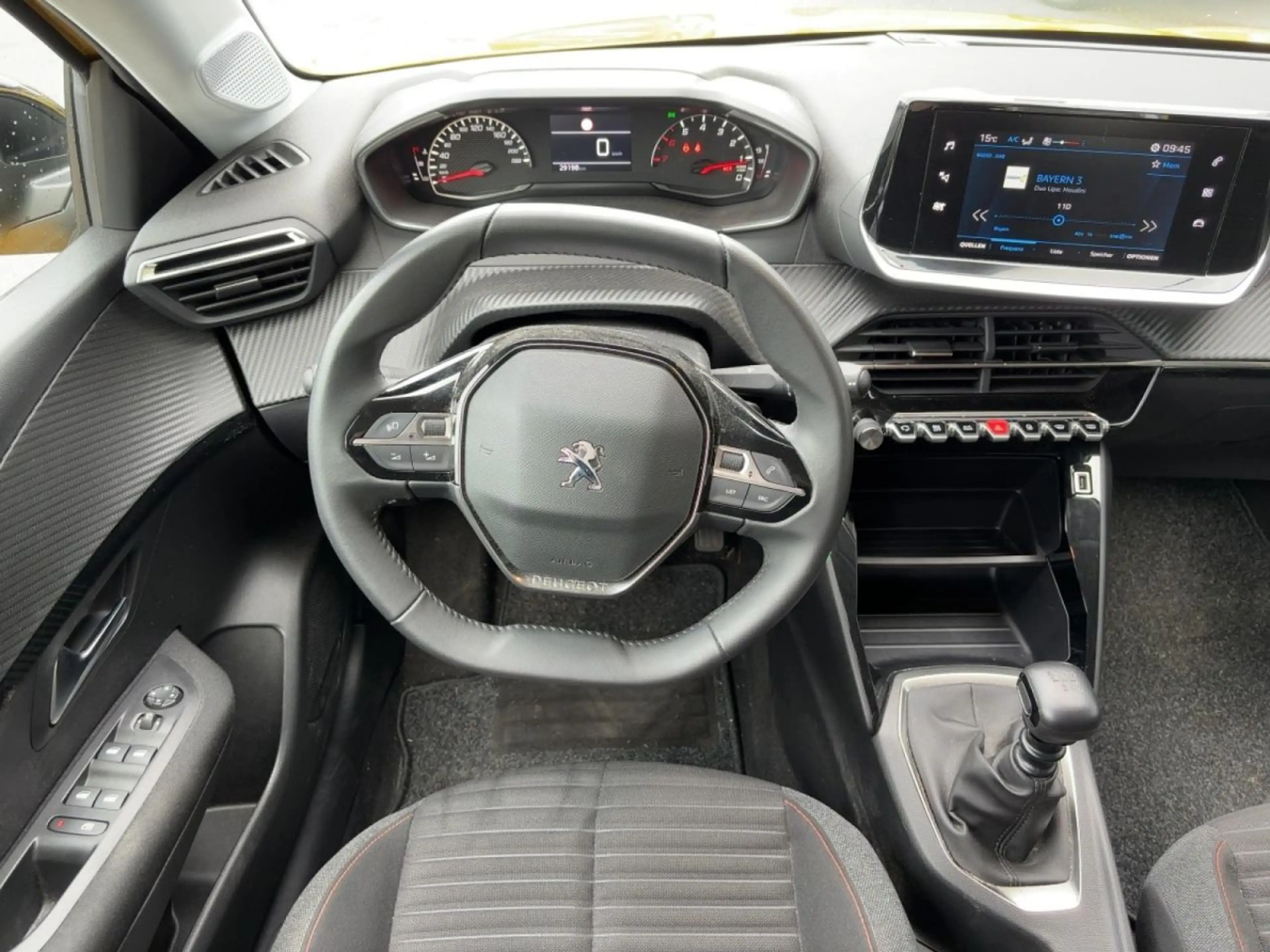 Peugeot 208 Active Pack Pure Tech 100 — photo 11