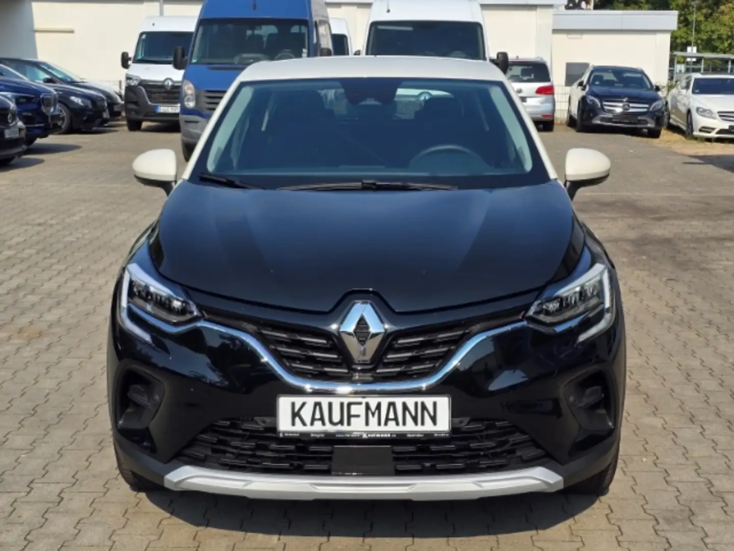 Renault Captur II Evolution 1.3 TCe 140 EDC Mild-Hybrid EU6d Schwarz - 2
