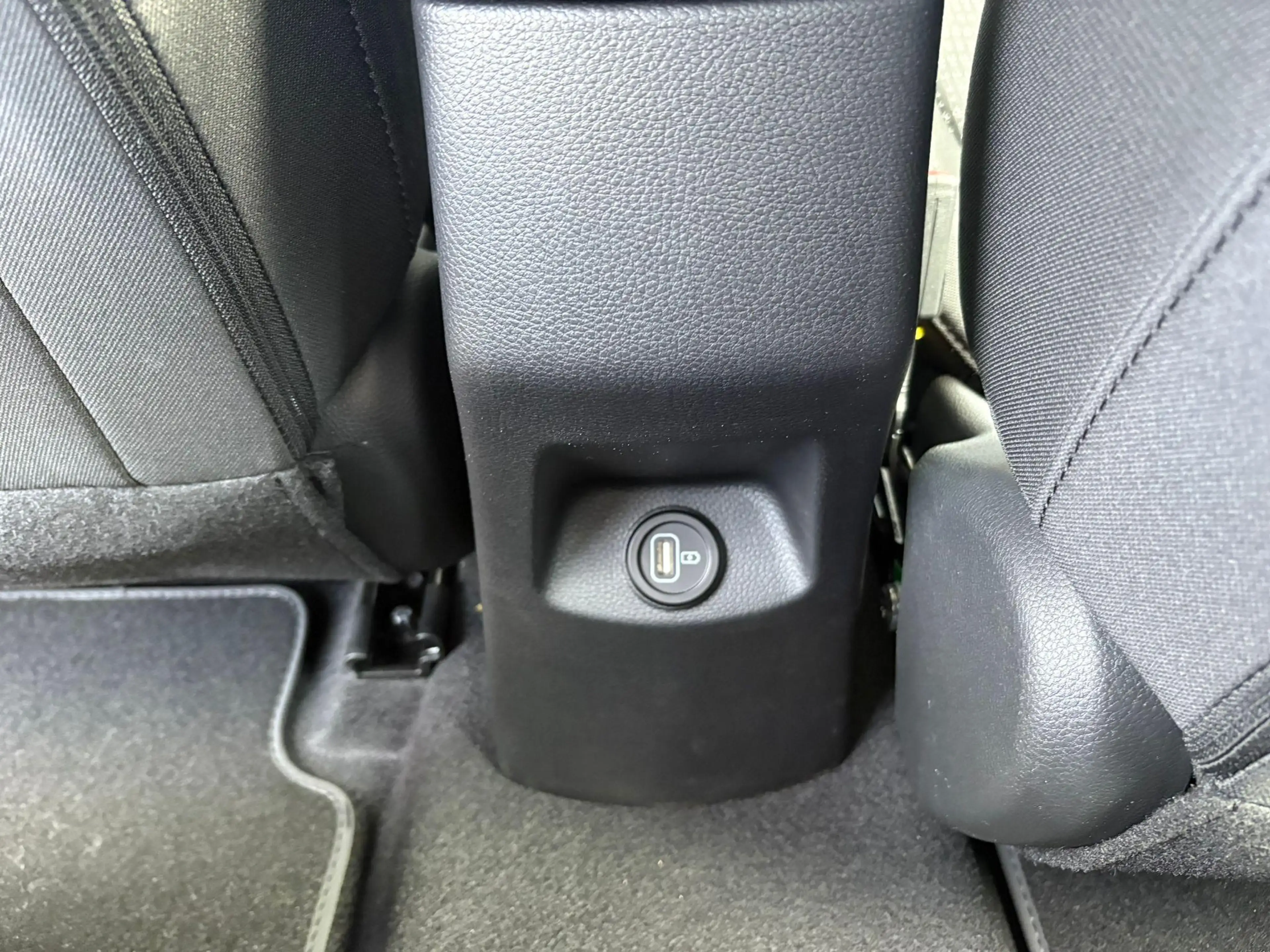 Kia Stonic 1.0 T-GDi MHEV 100pk DynamicLine | Navigatie | App — photo 11