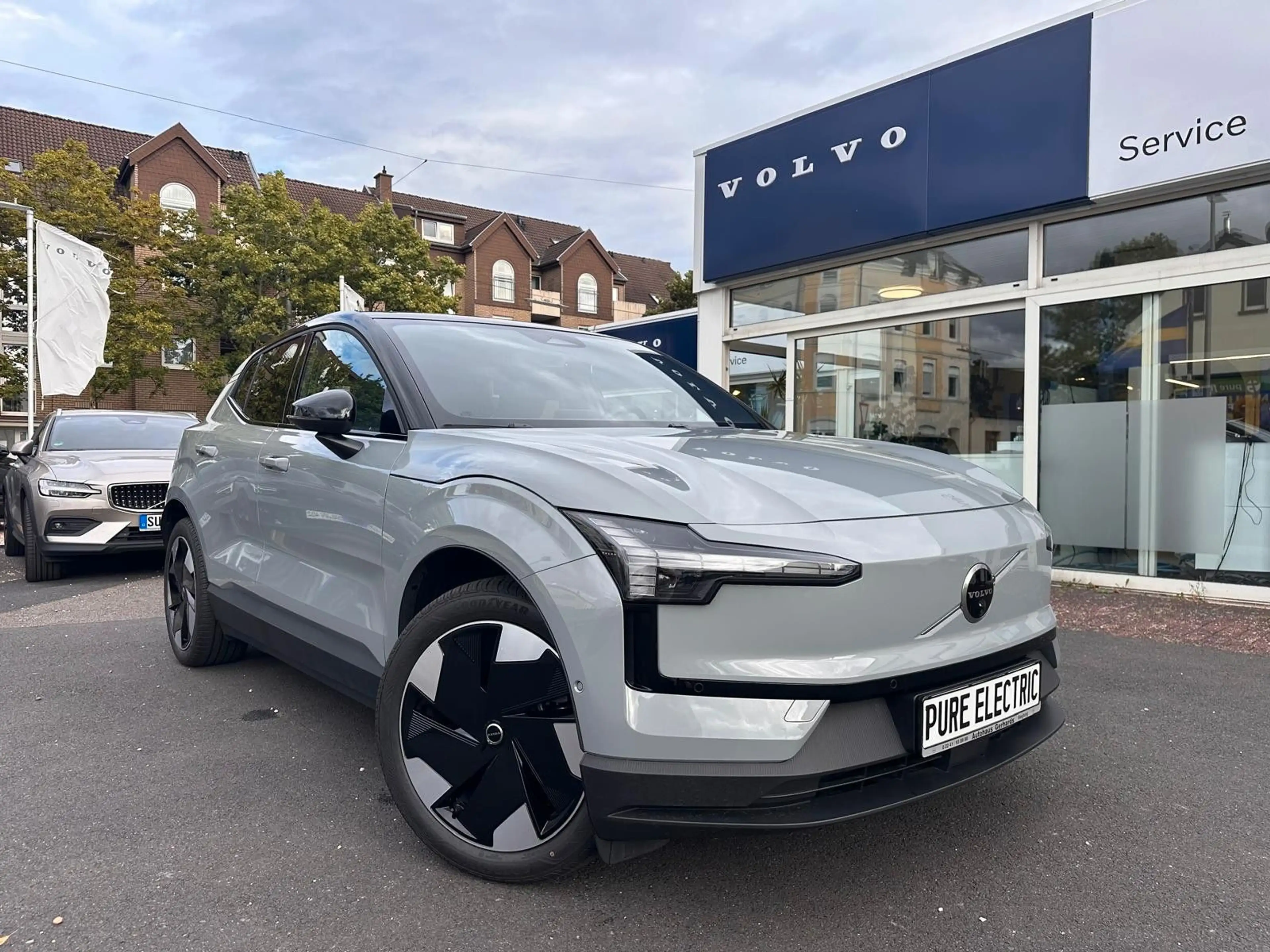 Volvo EX30 RWD Ultra Extended Range Pano,360°,WP,ACC — photo 4
