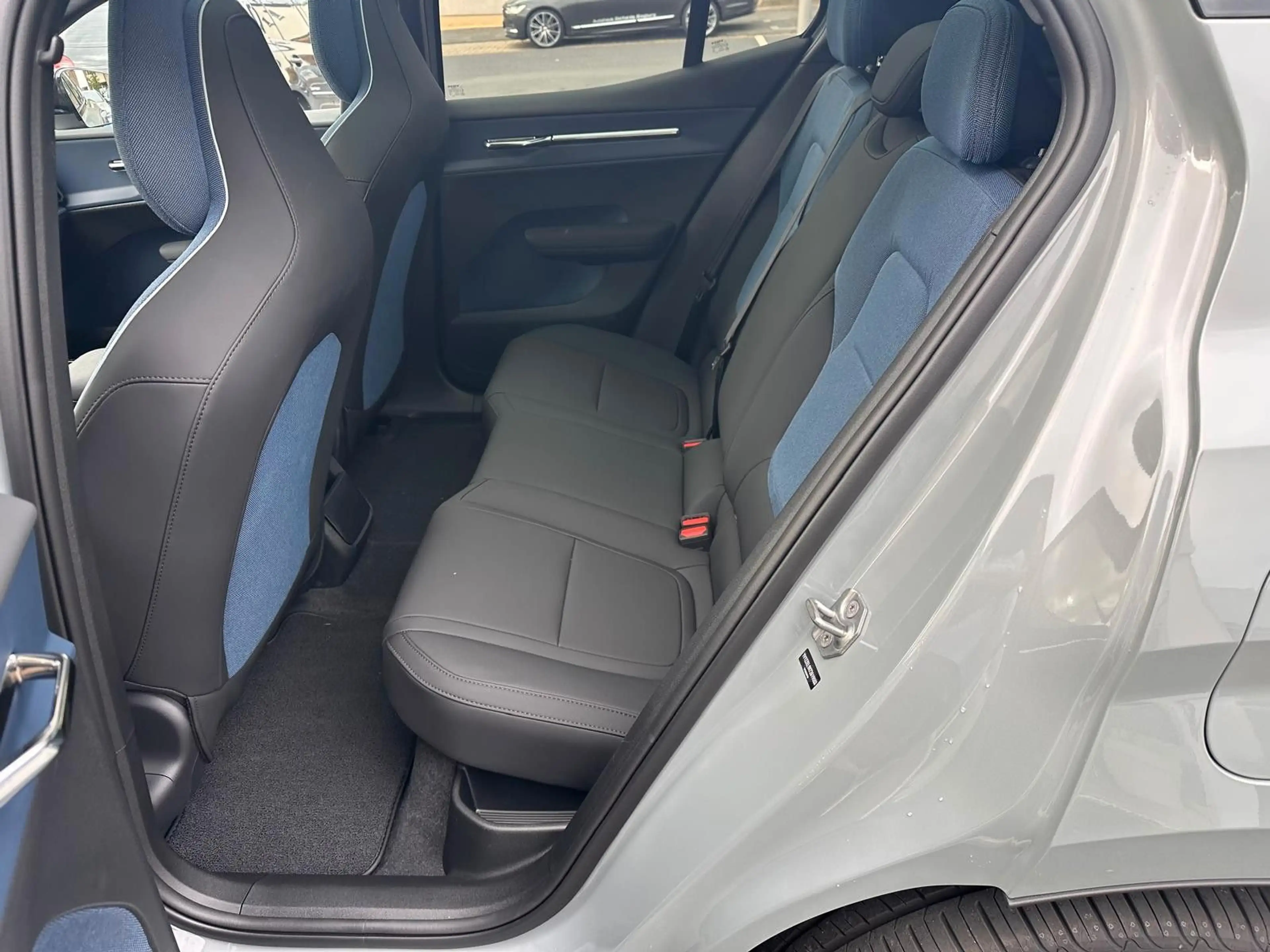 Volvo EX30 RWD Ultra Extended Range Pano,360°,WP,ACC — photo 16