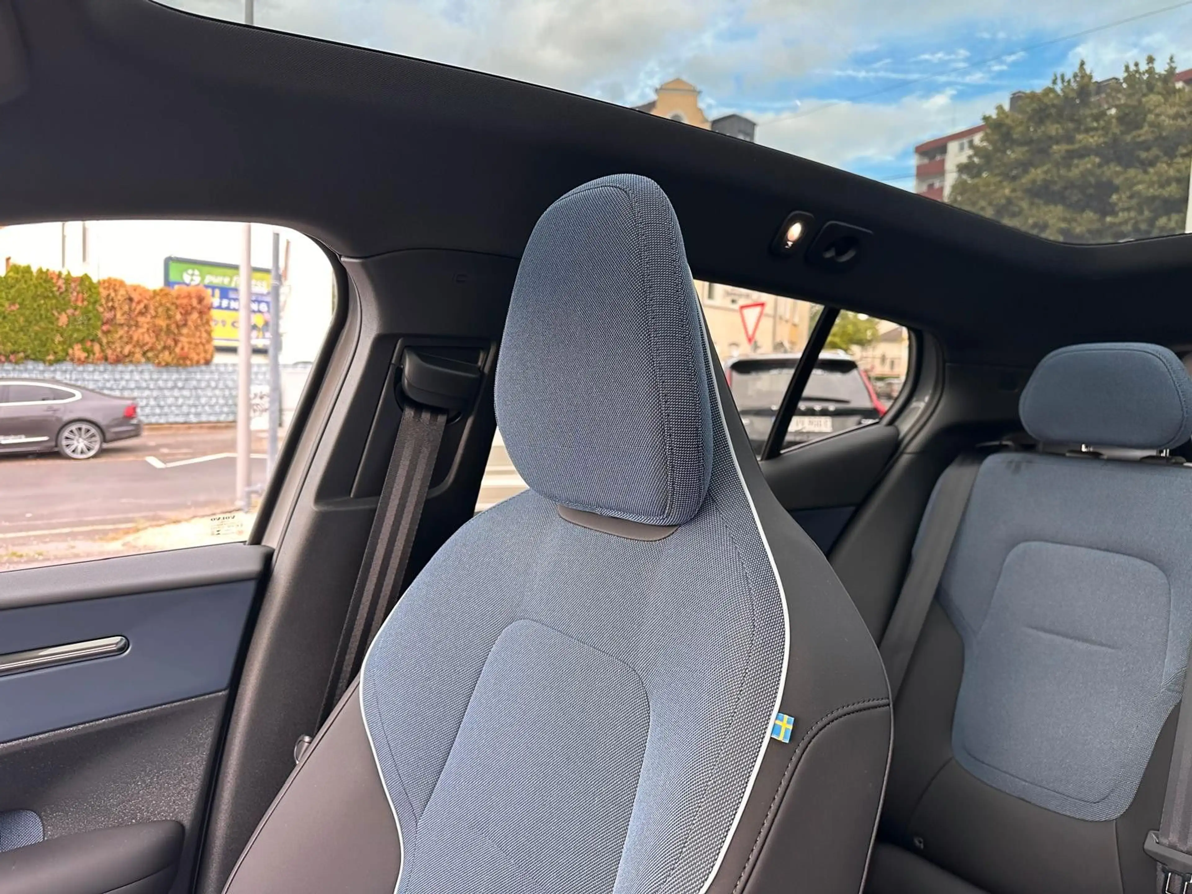 Volvo EX30 RWD Ultra Extended Range Pano,360°,WP,ACC — photo 24