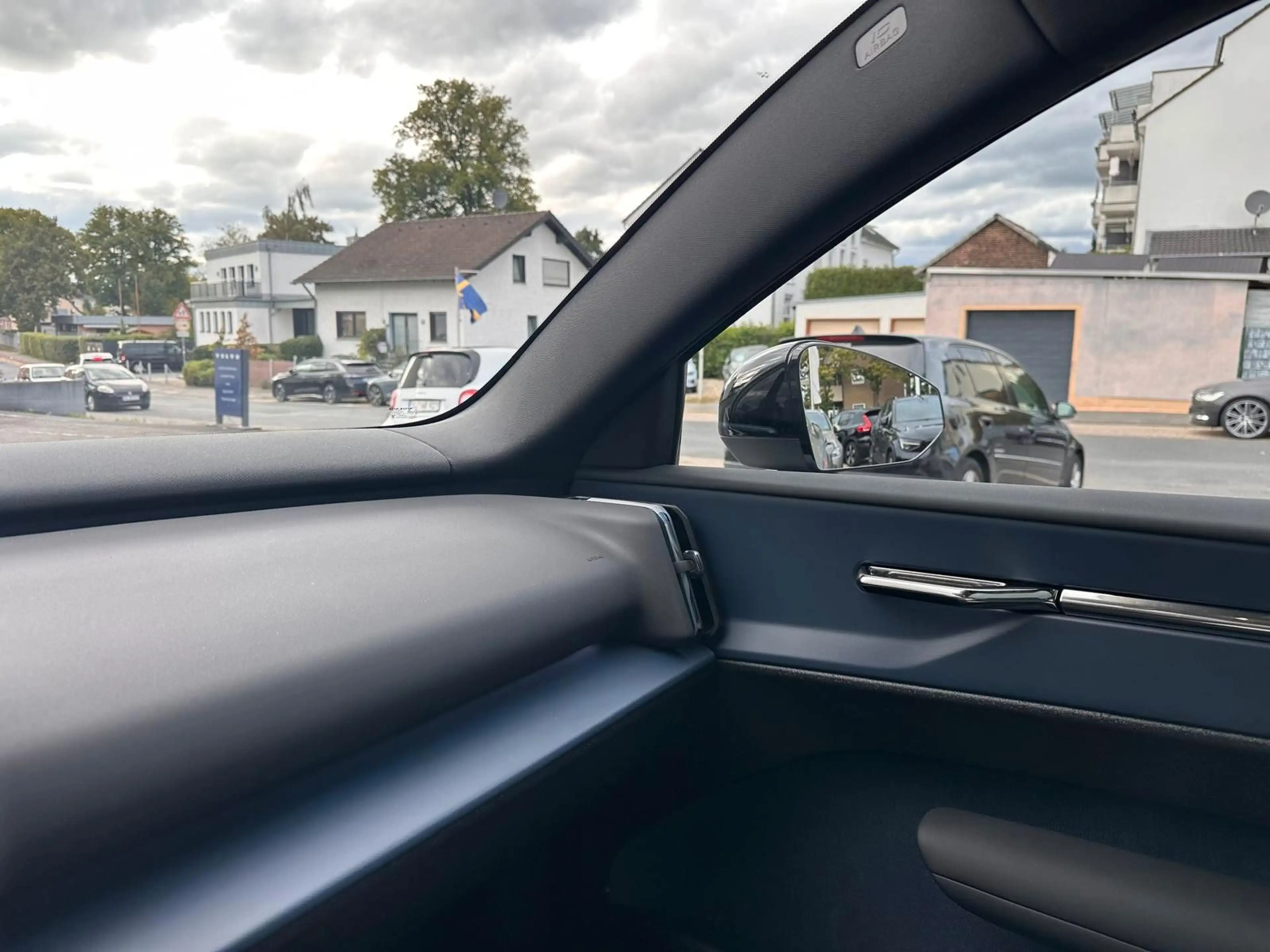 Volvo EX30 RWD Ultra Extended Range Pano,360°,WP,ACC — photo 23