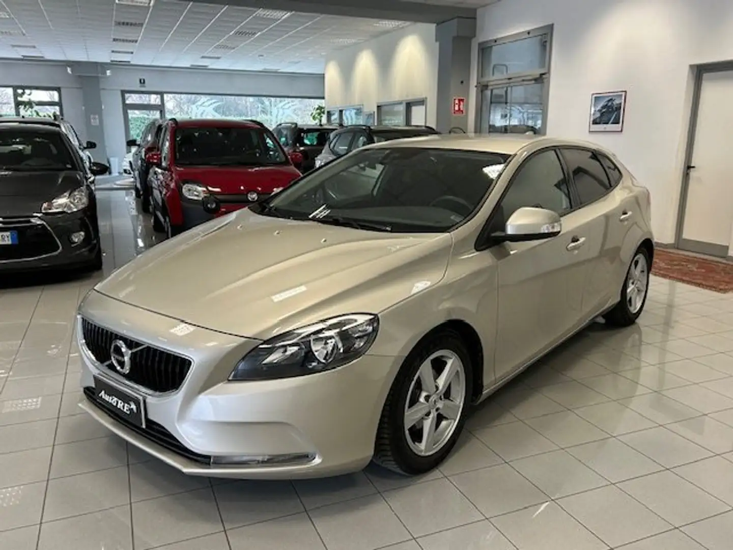 Volvo V40 V40 2.0 d2 Business Oro - 2