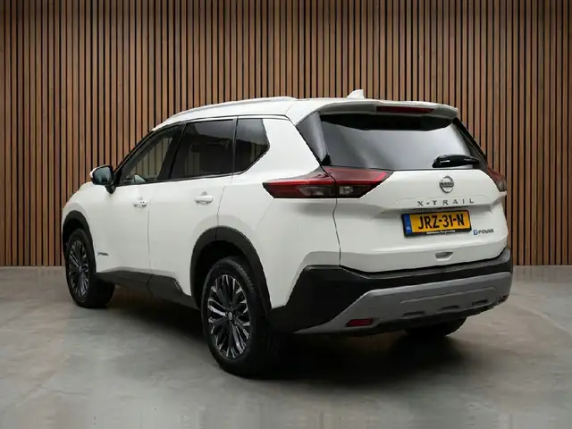 Nissan X-Trail view 6