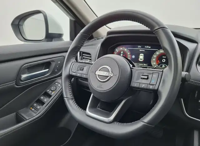 Nissan X-Trail view 17