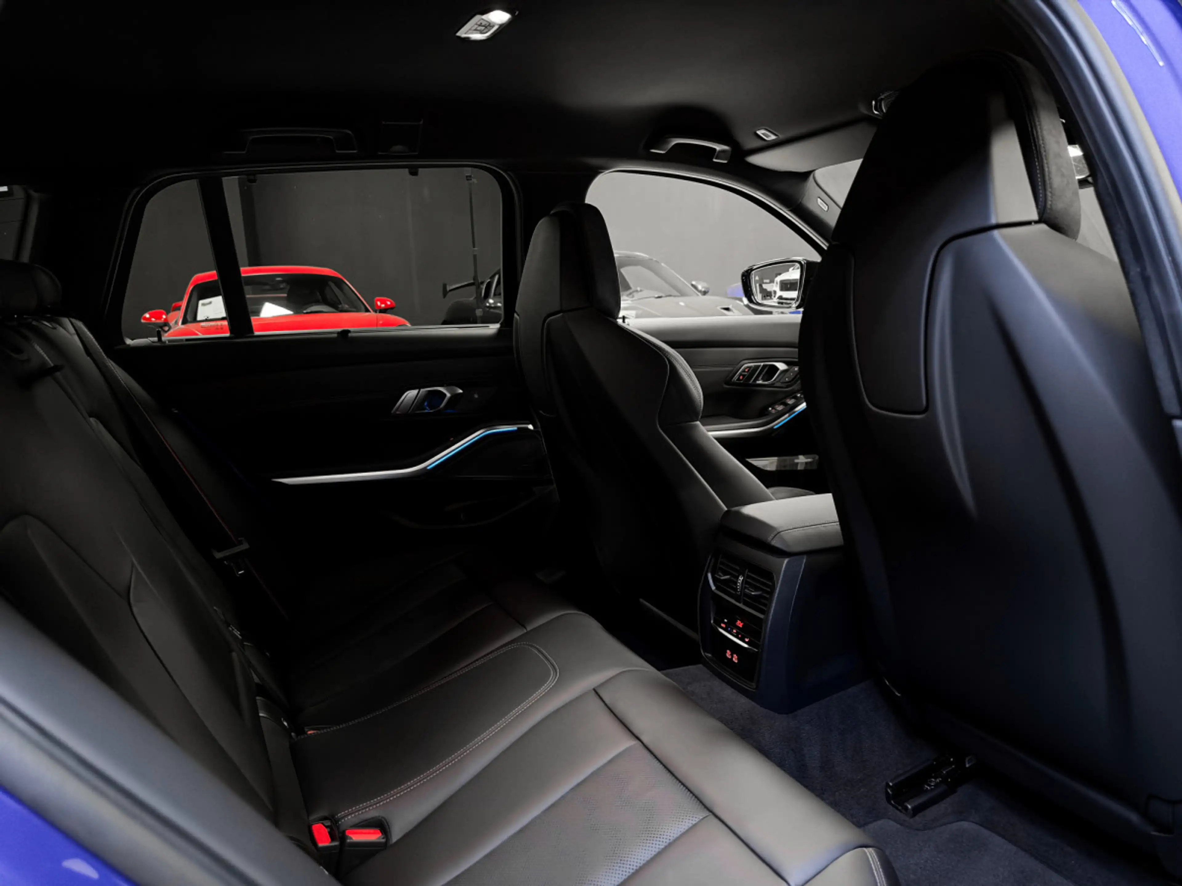 BMW M3 COMPETITION LCI TOURING XDRIVE — photo 14