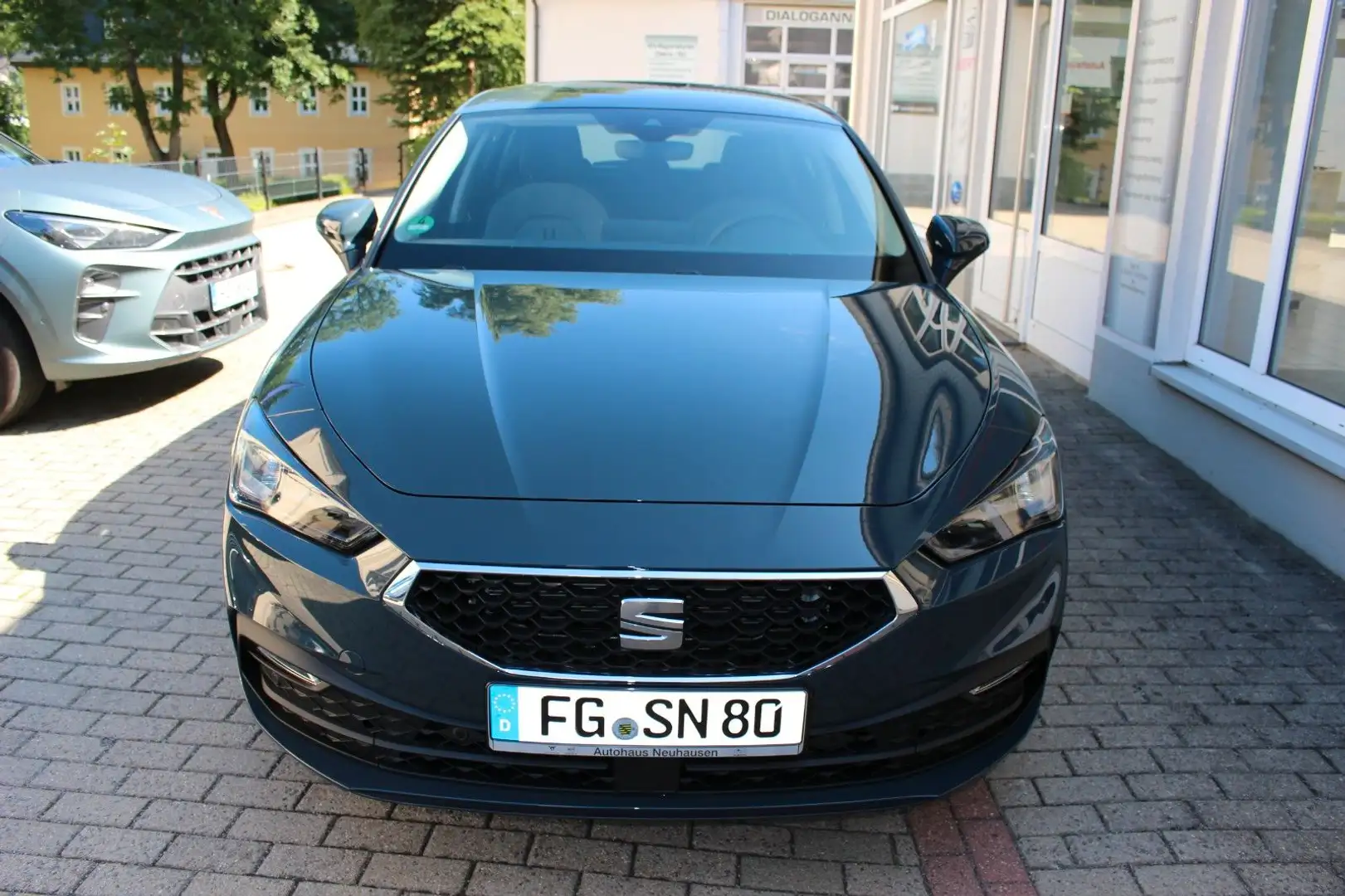 SEAT Leon 1.5 TSI 85kW Style LED,SHZ,Lane,*5J/100TKM* Bleu - 1