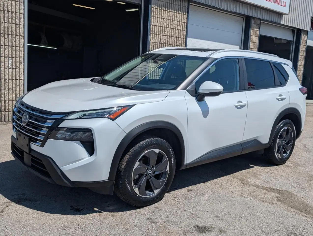 Nissan Rogue снимка Nissan Rogue