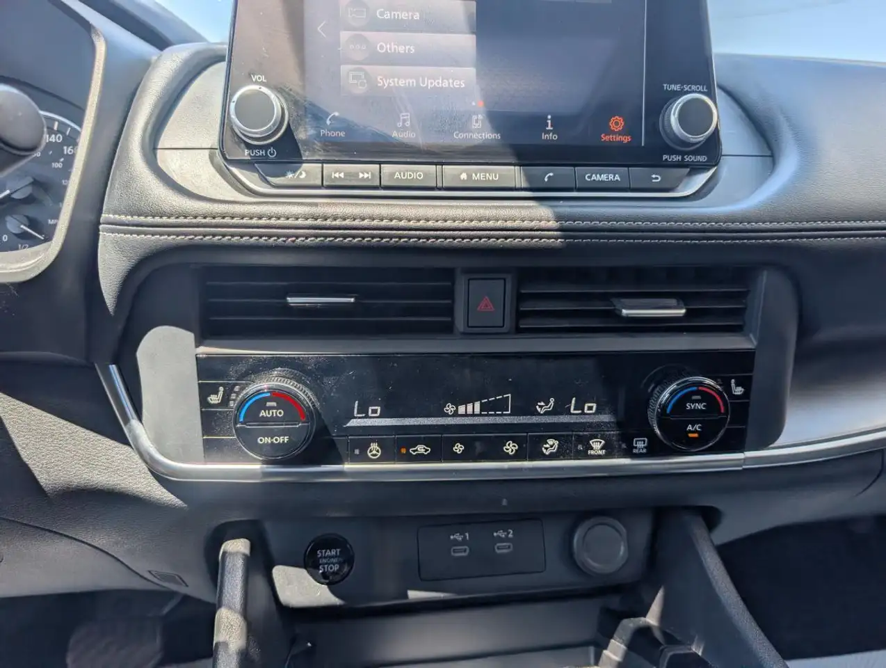 Nissan Rogue снимка Nissan Rogue