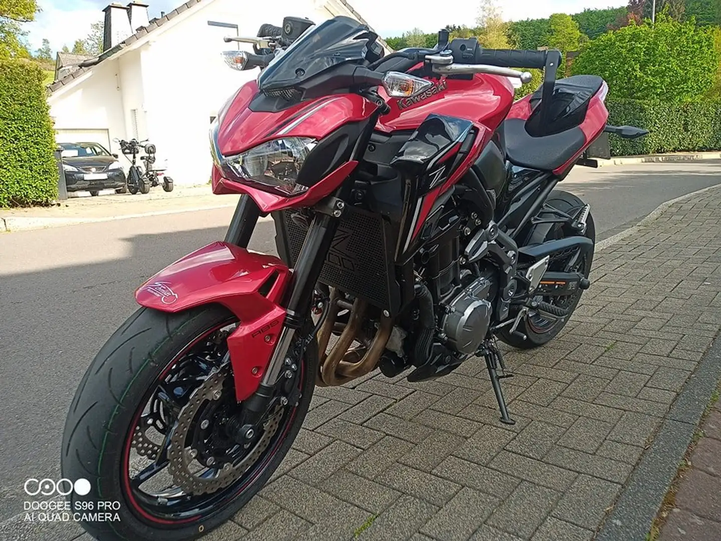 Kawasaki Z 900 Rot - 1