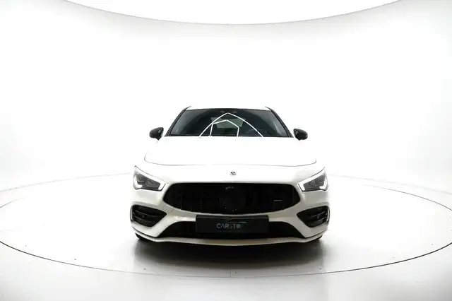Mercedes-Benz Cla view 2