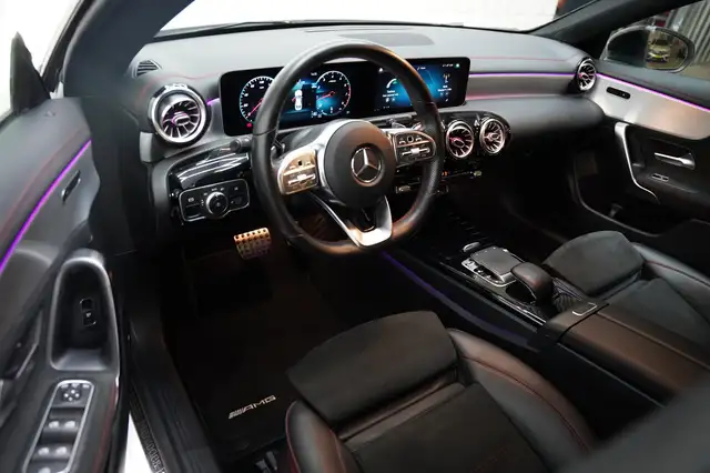 Mercedes-Benz Cla view 11