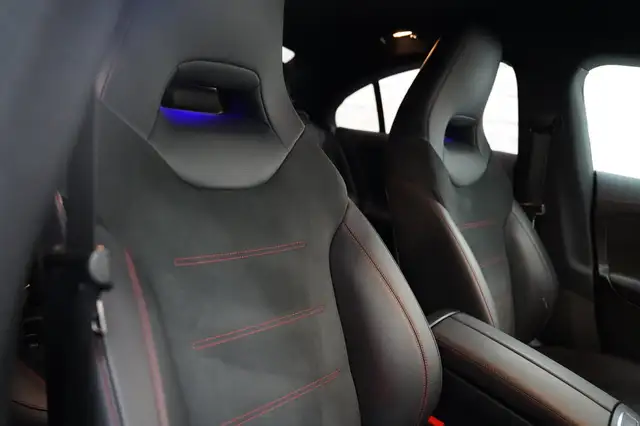 Mercedes-Benz Cla view 12