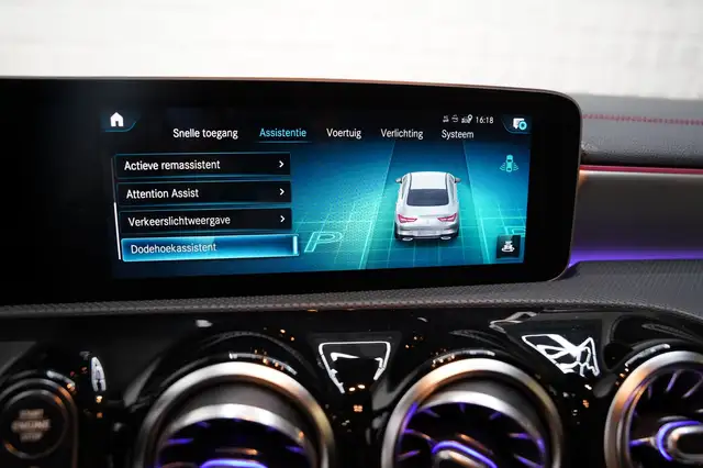 Mercedes-Benz Cla view 18