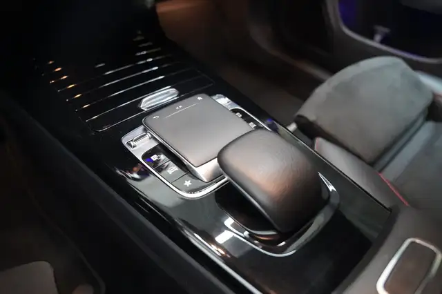 Mercedes-Benz Cla view 14