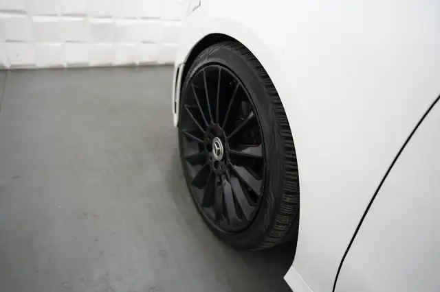 Mercedes-Benz Cla view 27