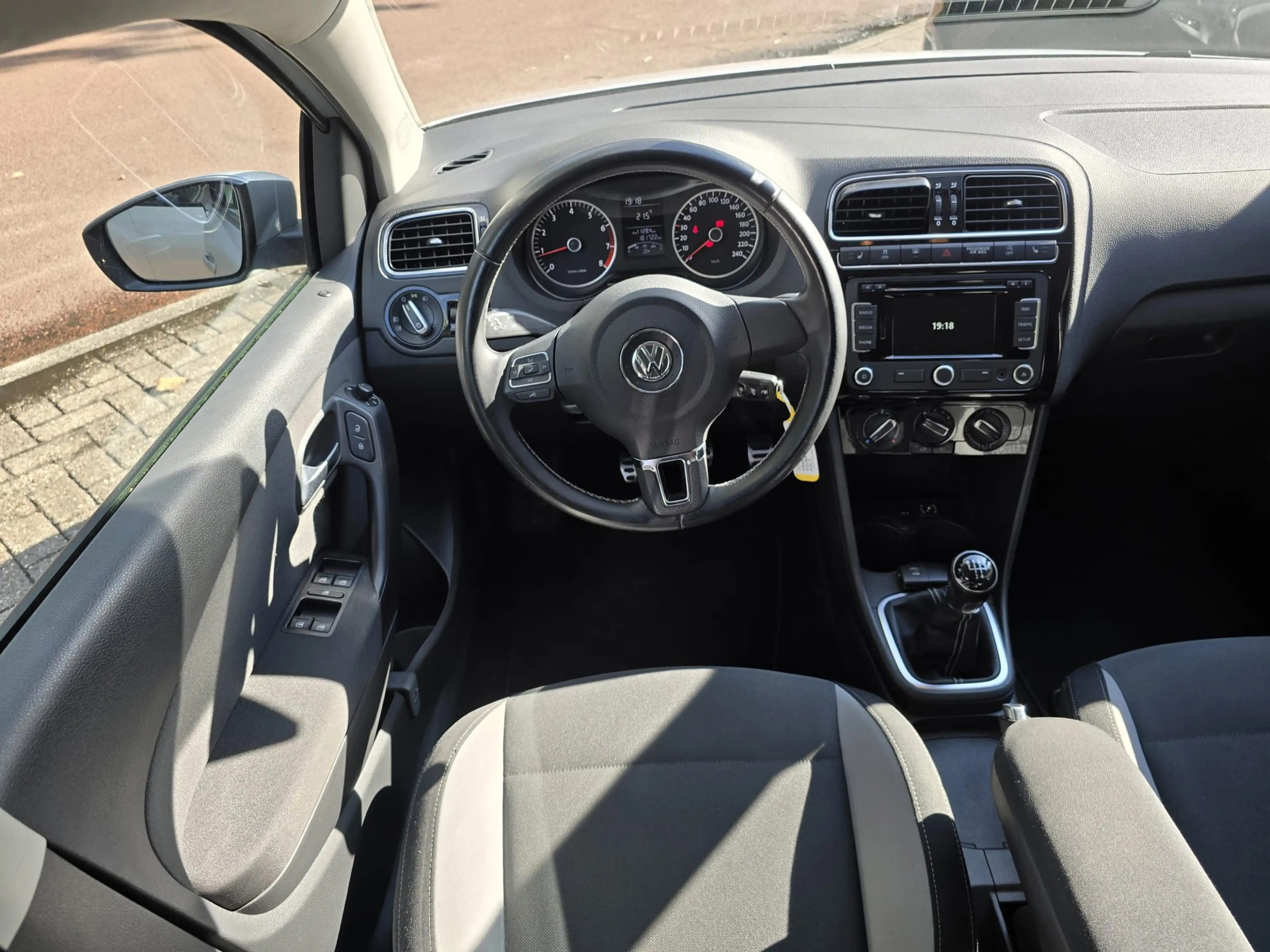 Volkswagen Polo 1.2 Easyline | 3/6 OF 12MND GARANTIE | NAVI | NW A — photo 22