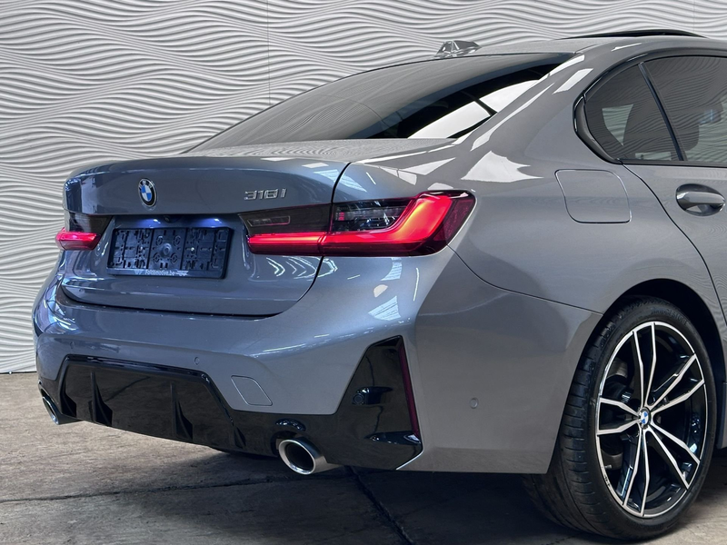 BMW 318 318i*AUT*M-SPORT*SCHUIFDAK*SHADOW*40.595 KM!* — photo 13