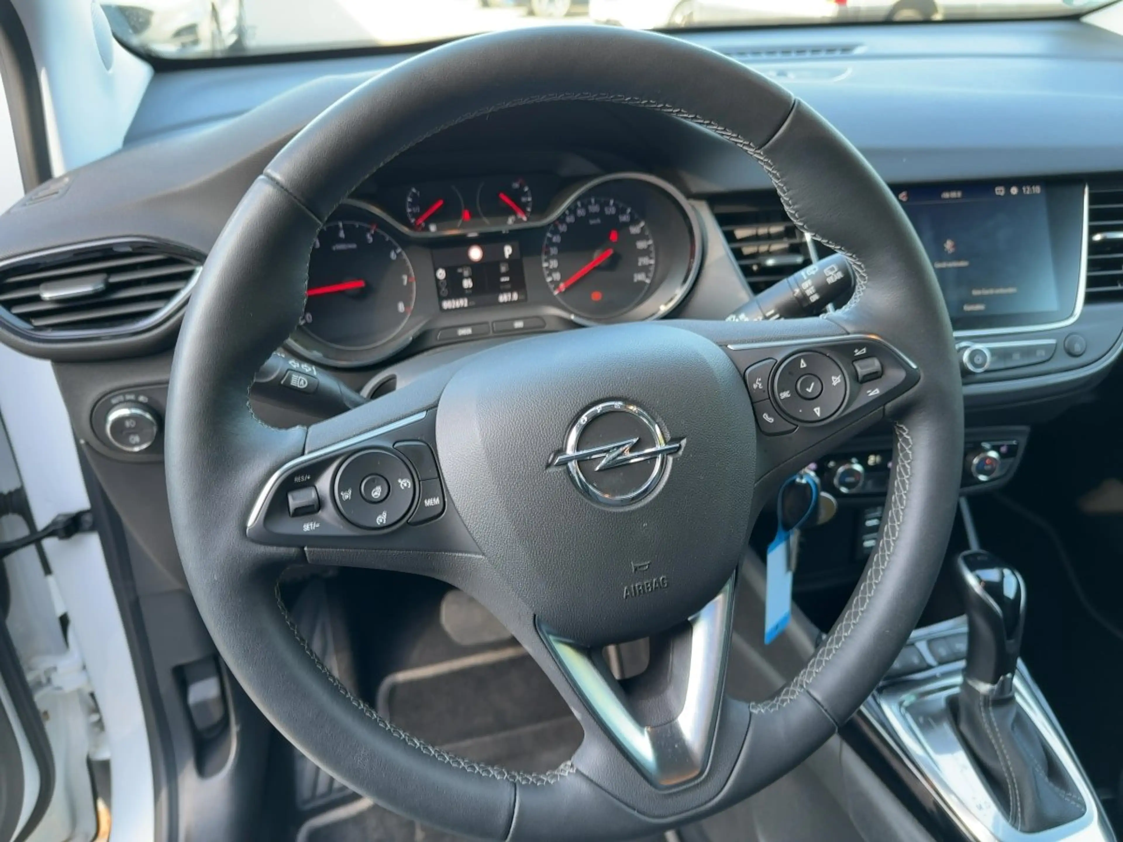 Opel Crossland Elegance LED+Kamera+Winterpaket — photo 12