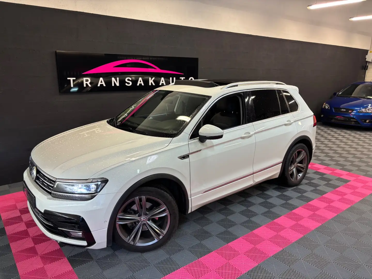 Volkswagen Tiguan Tiguan 2.0 TDI 150 DSG7 Carat Weiß - 1