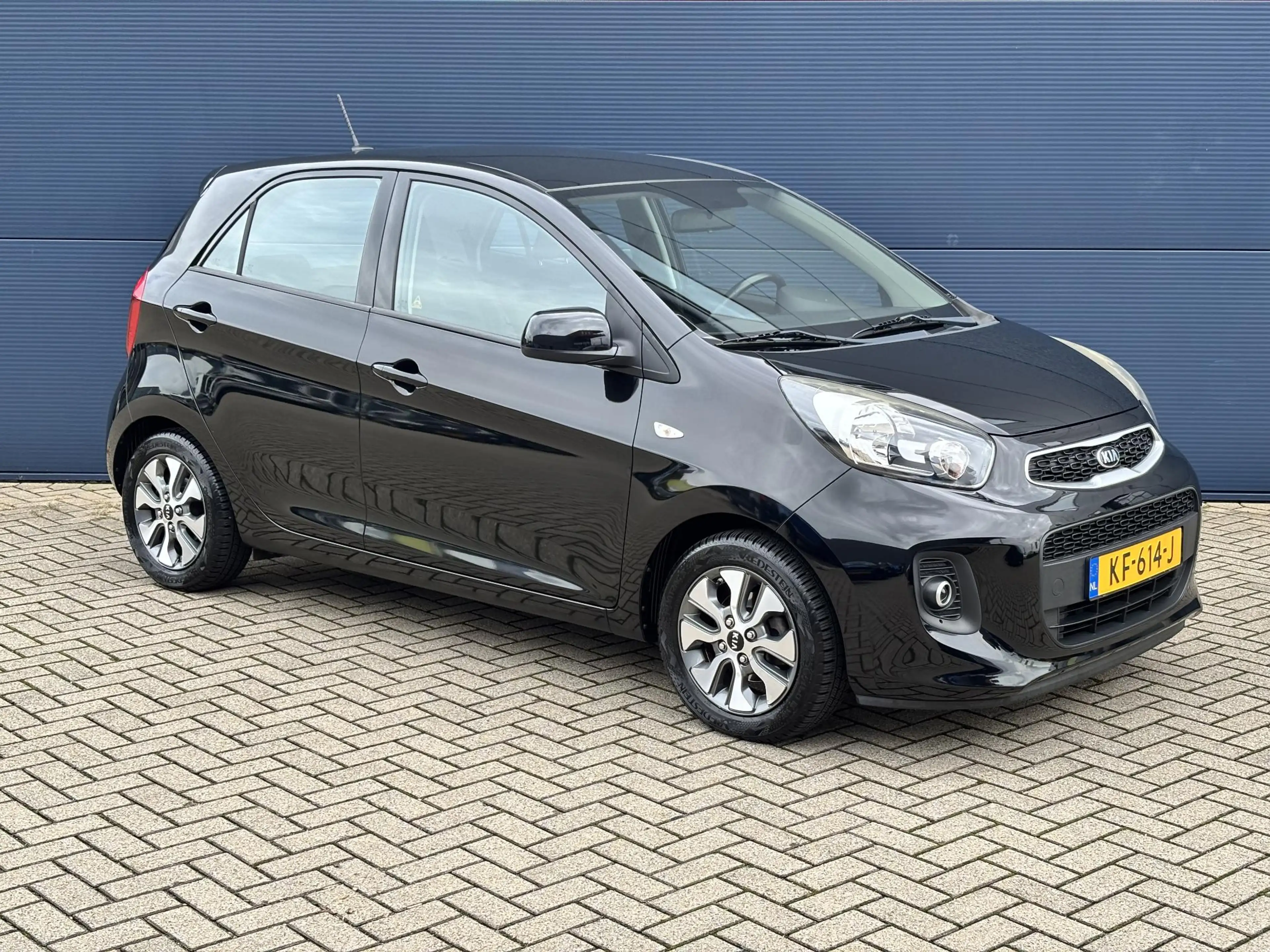 Kia Picanto 1.0 CVVT ComfortPlusLine Navigator | Camera | Navi — photo 3