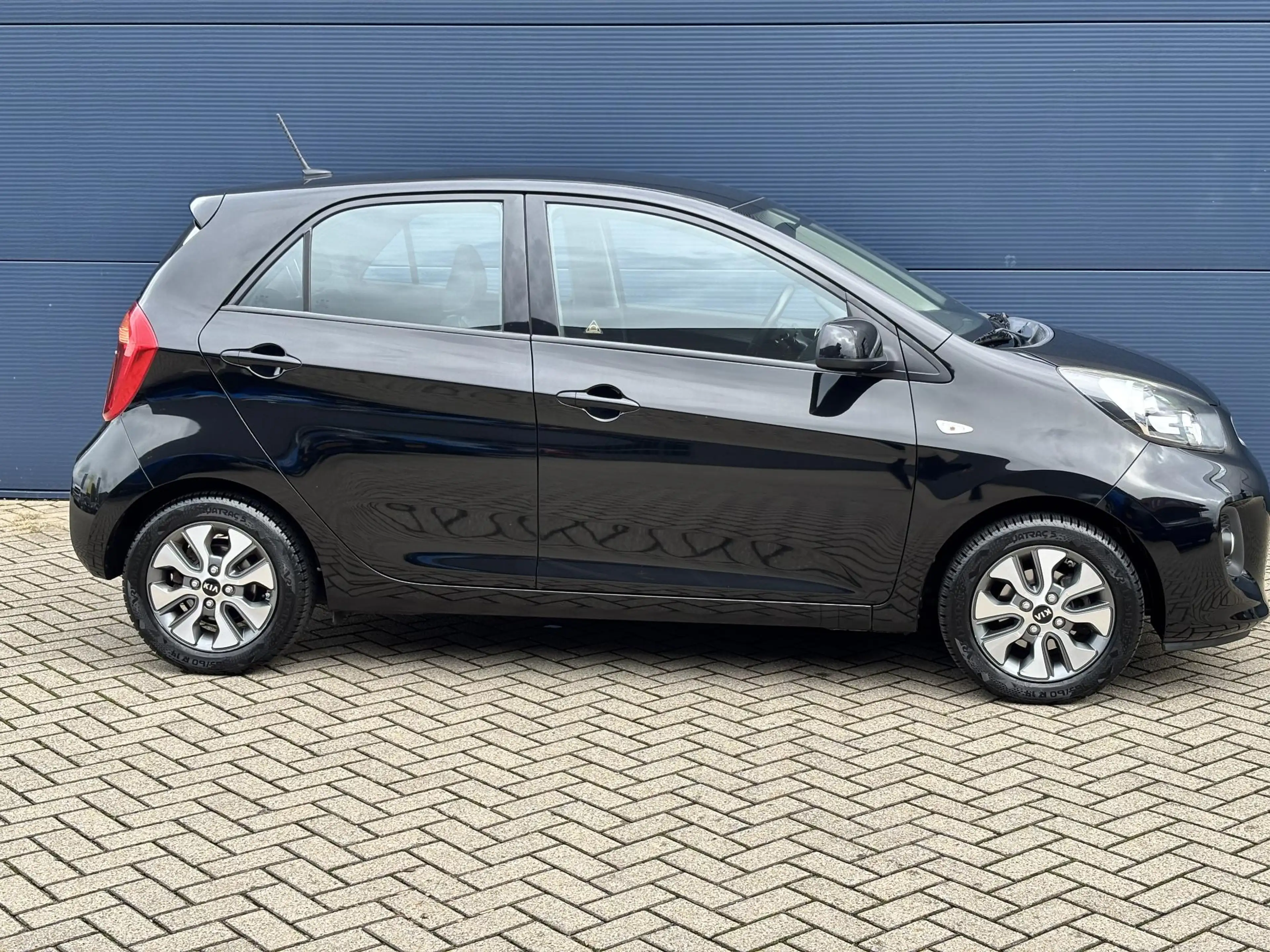 Kia Picanto 1.0 CVVT ComfortPlusLine Navigator | Camera | Navi — photo 4