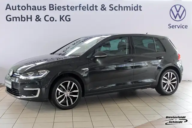Volkswagen e-Golf VII PDC Sitzh Navi Klima Wärmepumpe App Klima