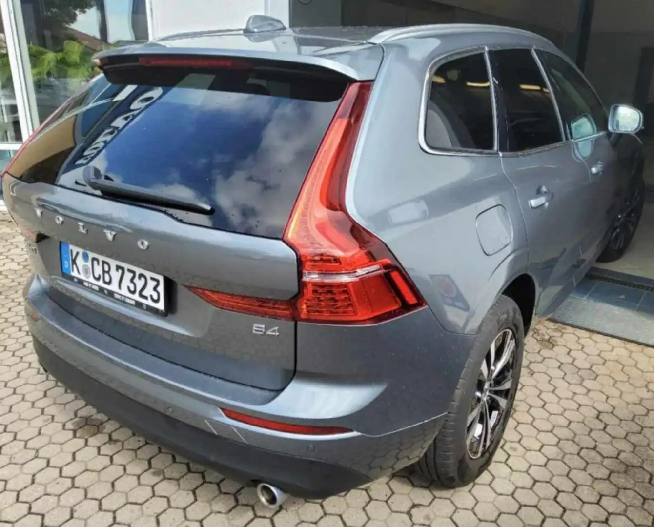 Volvo XC60 XC60 B4 D Geartronic Momentum Pro|NAVI|AHK|R-CAM - 2