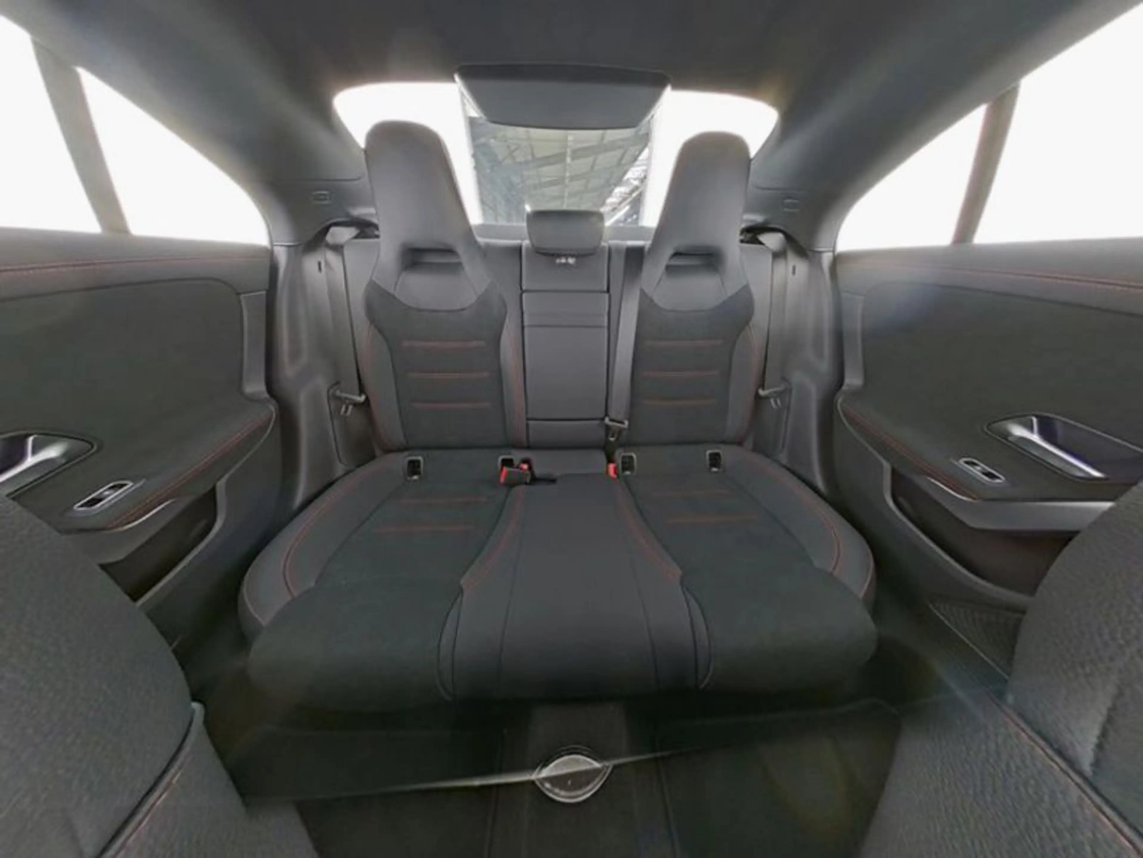 Mercedes-Benz CLA 200 CLA — photo 5