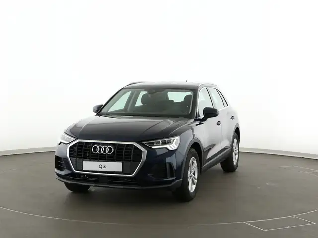 Audi Q3 view 2