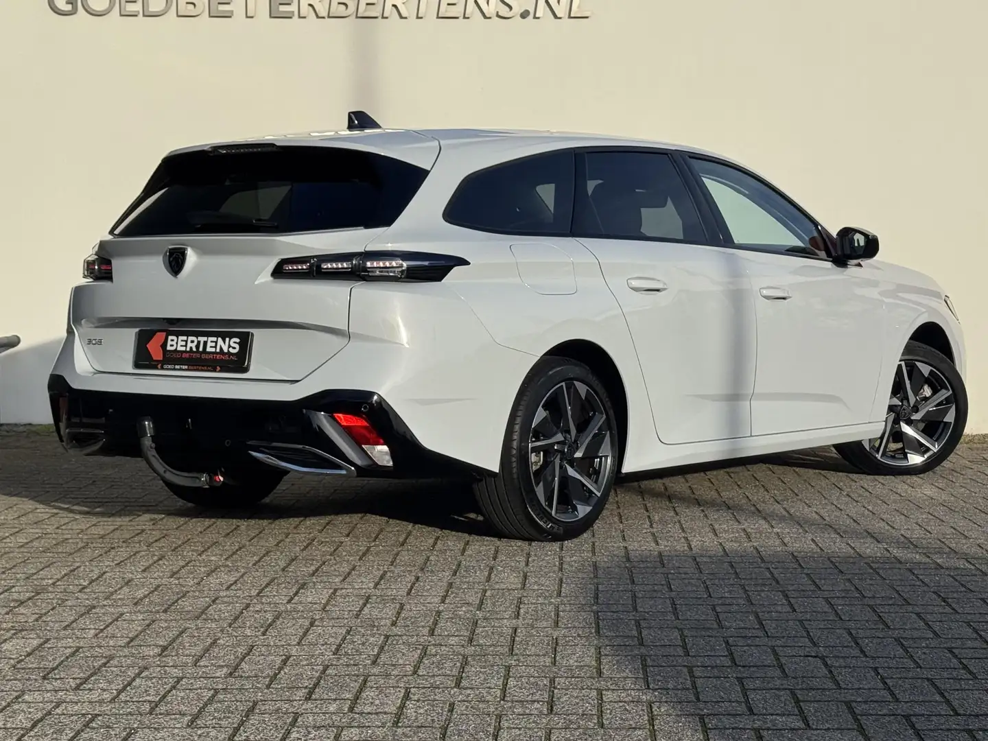 Peugeot 308 SW 1.2 PT 130 EAT8 Allure | Afn. trekhaak | 1400kg Wit - 2