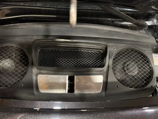 Porsche 911 view 15