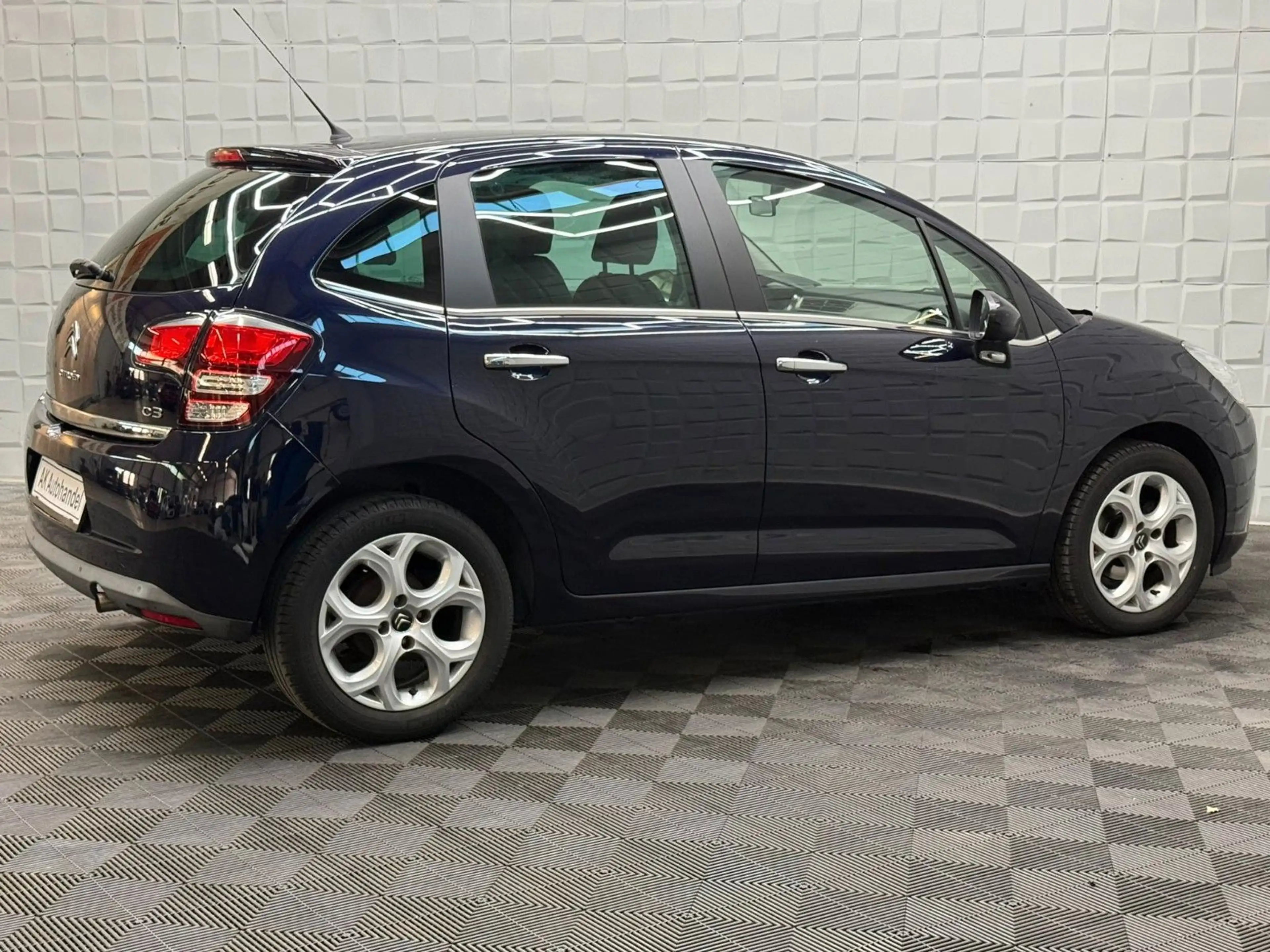 Citroen C3 Selection Klima Tempomat Kamera SHZ PDC — photo 7