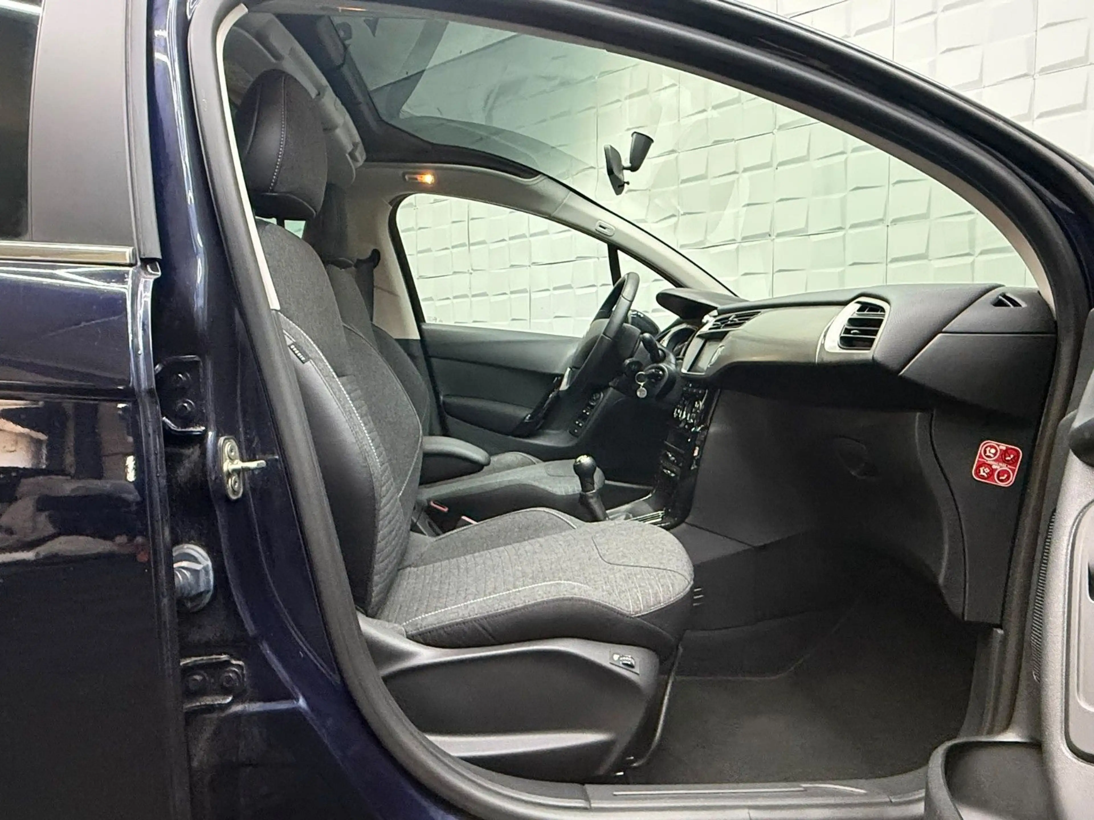Citroen C3 Selection Klima Tempomat Kamera SHZ PDC — photo 9