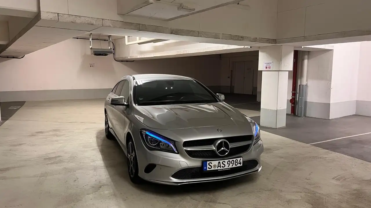 Mercedes-Benz CLA 180