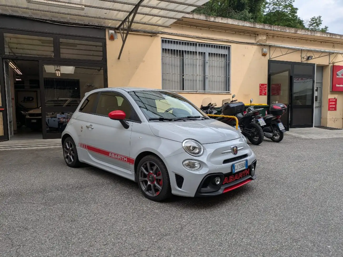 Abarth 595 1.4 Turbo T-Jet 145 CV Gris - 2
