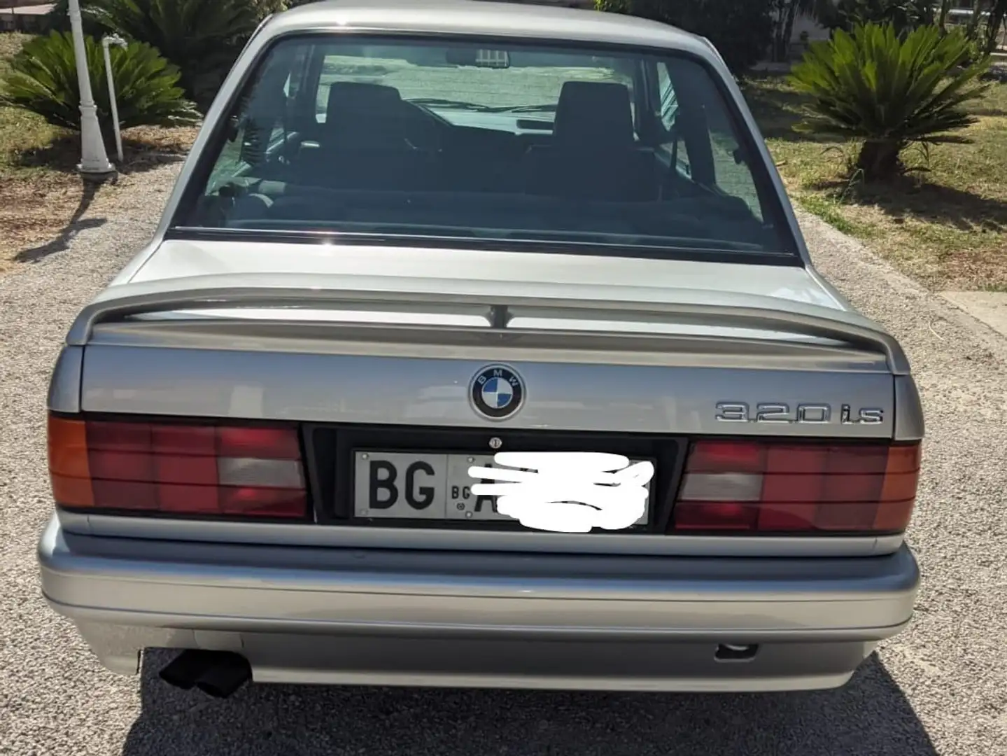 BMW 320 320i S c/abs 2p Gri - 2