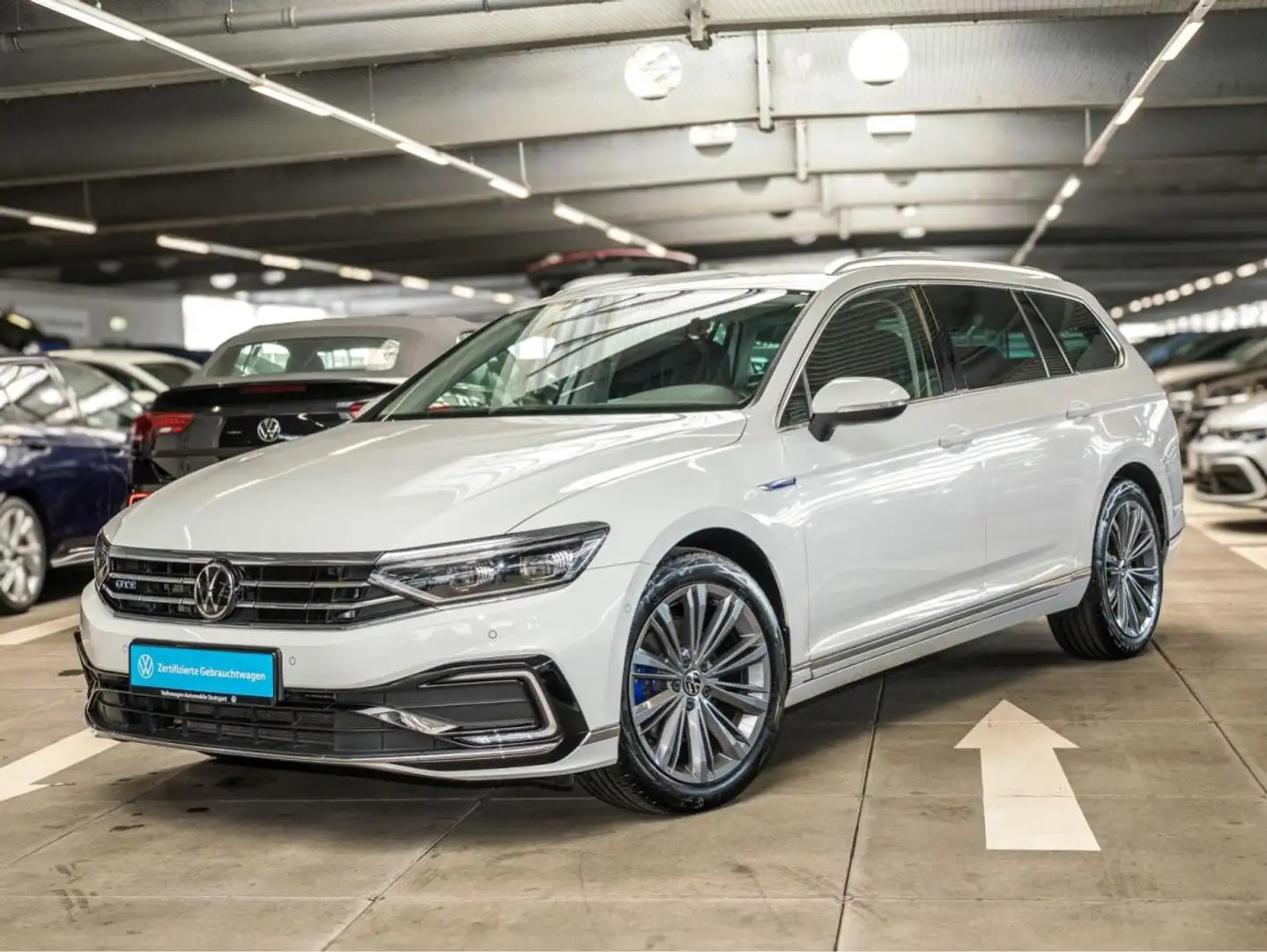 Volkswagen Passat Variant GTE 1.4 TSI Hybrid DSG Navi AHK Weiß - 1