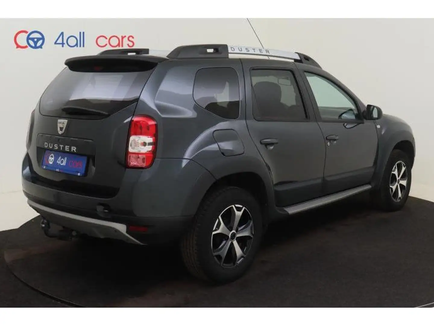 Dacia Duster 2915 Sport Look parkeerhulp a - 2