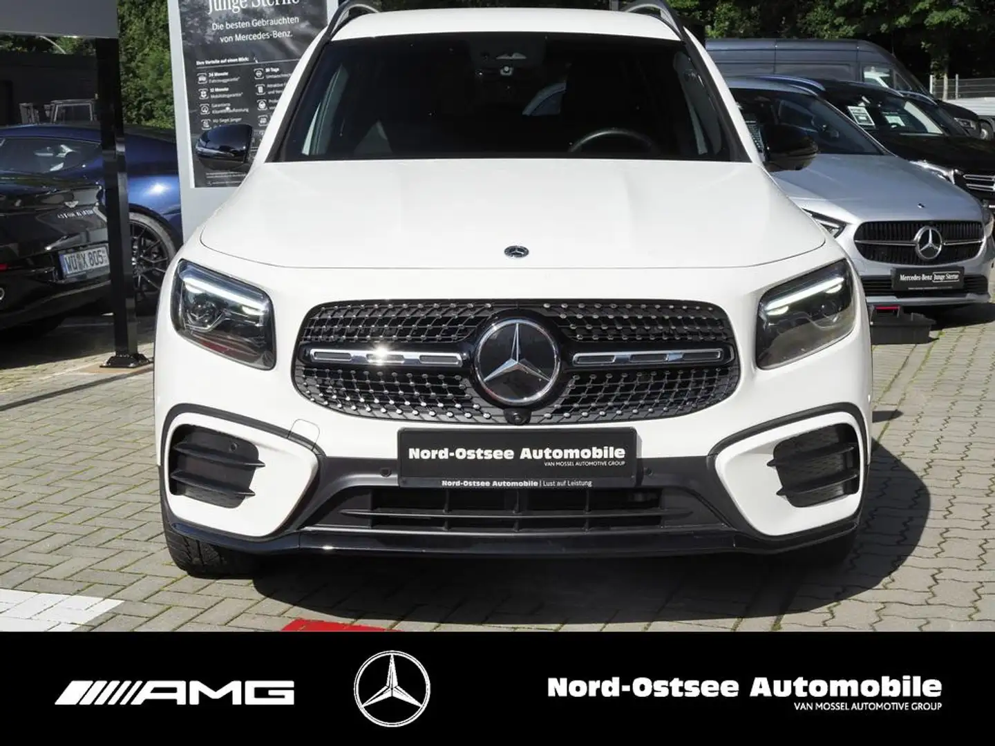 Mercedes-Benz GLB 220 d 4M AMG MULTIBEAM AHK NIGHT 360° TEMPO Weiß - 2