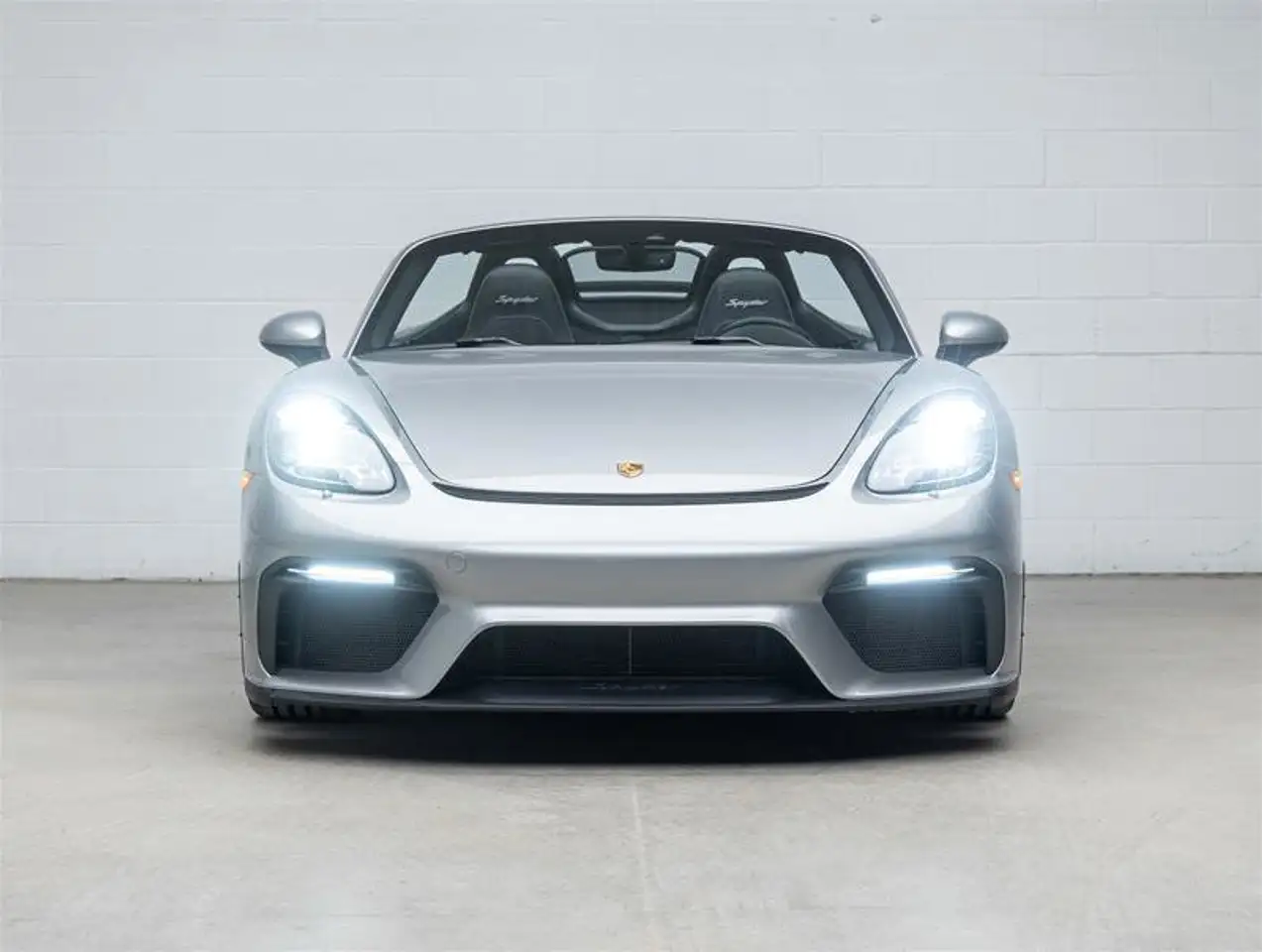 Porsche 718 Spyder снимка Porsche 718 Spyder