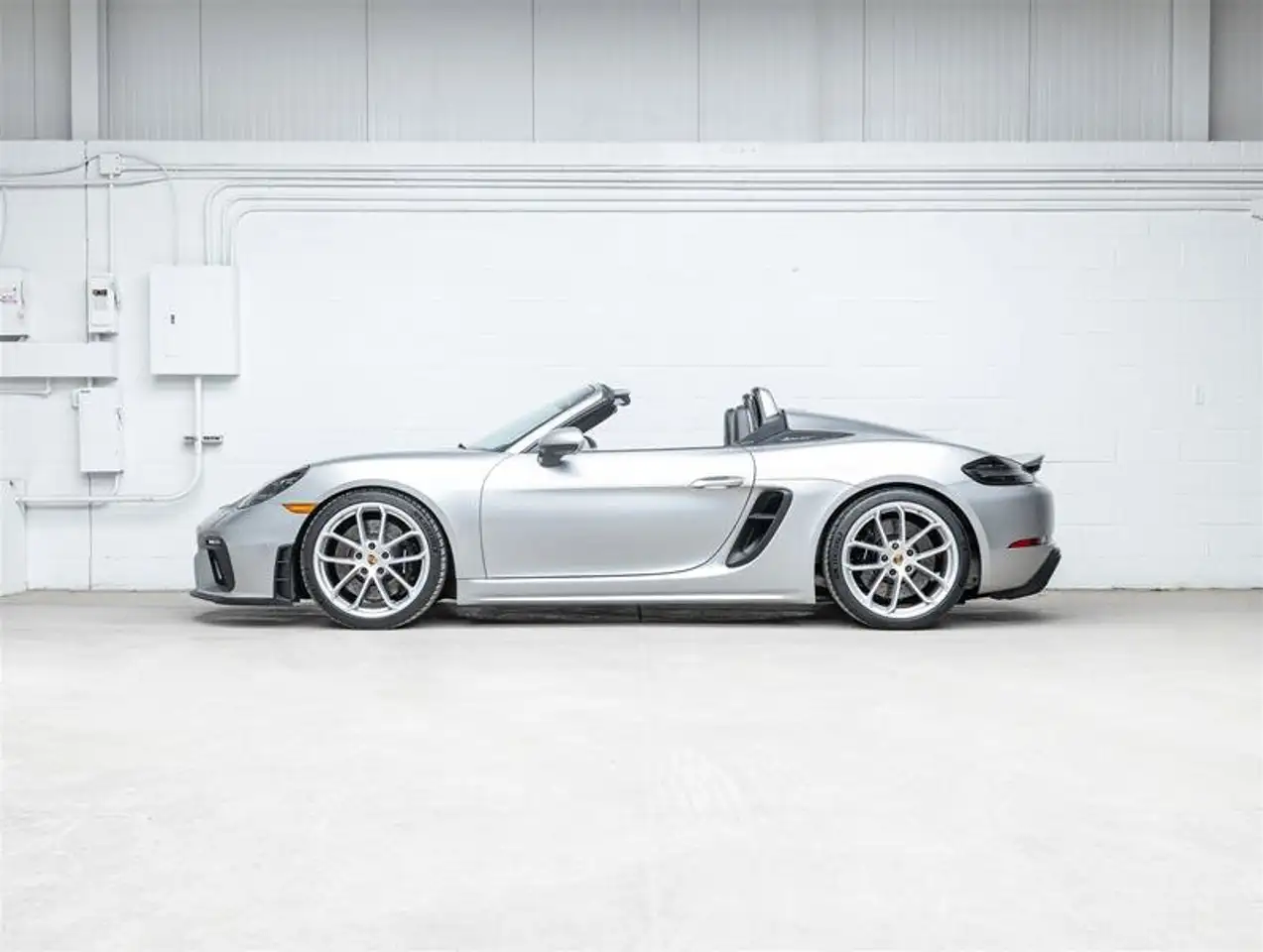 Porsche 718 Spyder снимка Porsche 718 Spyder