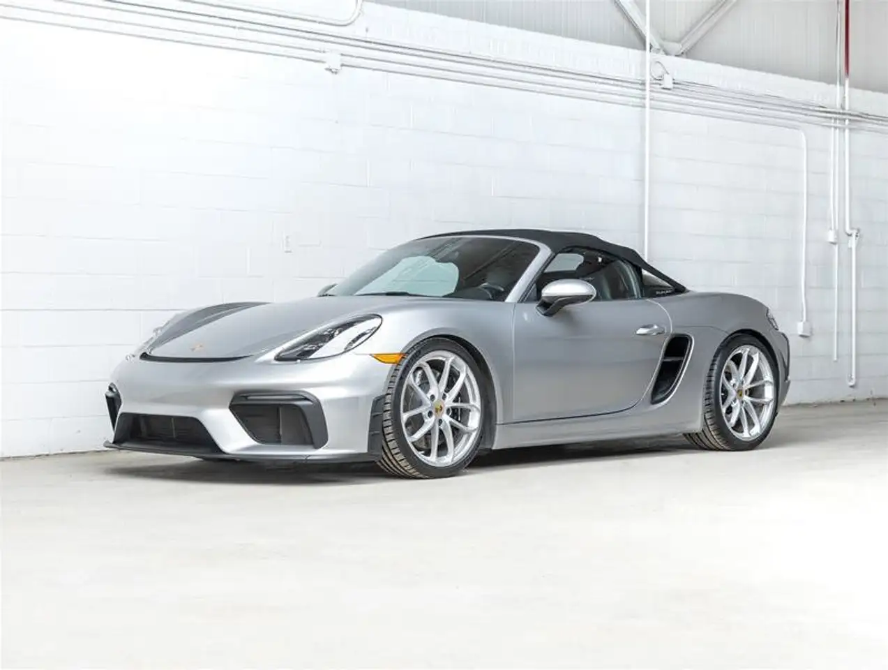 Porsche 718 Spyder снимка Porsche 718 Spyder