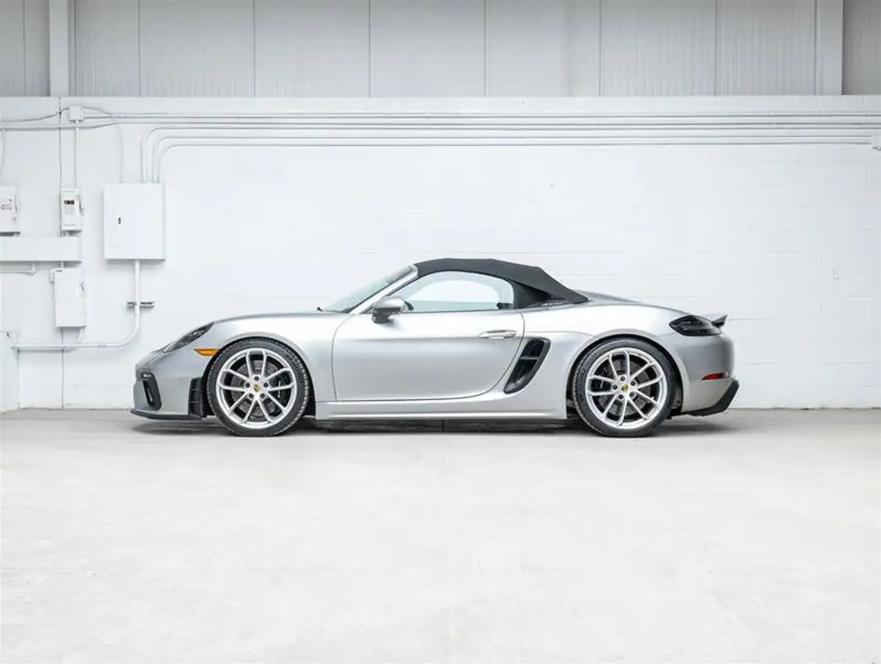 Porsche 718 Spyder снимка Porsche 718 Spyder
