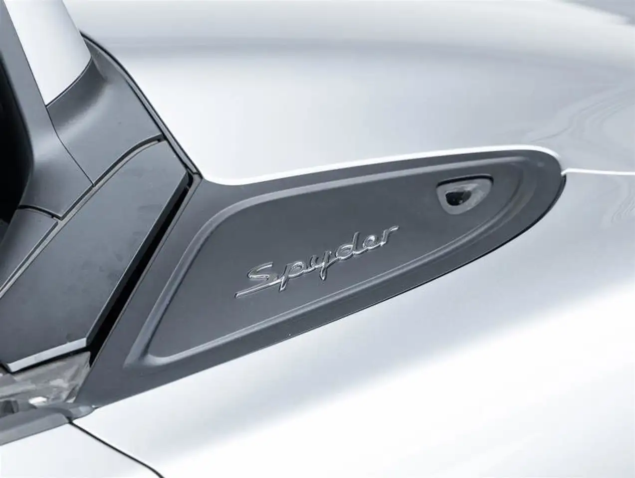 Porsche 718 Spyder снимка Porsche 718 Spyder