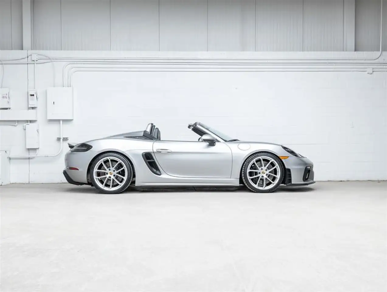 Porsche 718 Spyder снимка Porsche 718 Spyder