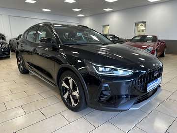 Active Crossover*LED*R-Cam*CarPlay*Navi*