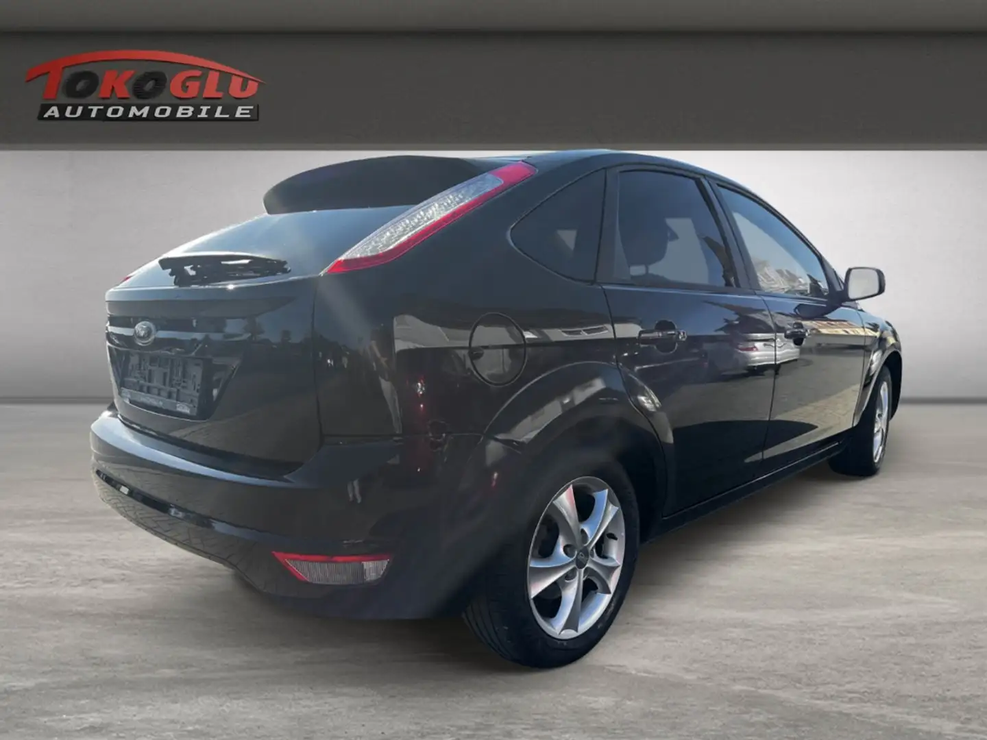 Ford Focus Style 1.6 Notbremsass. Kollisionswarner Regensenso Schwarz - 2