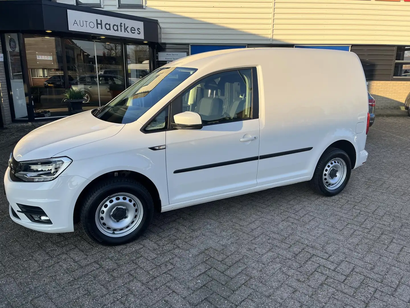 Volkswagen Caddy 1.0 TSI L1H1 BMT Highline PDC, NAVI, BUMPERS IN KL Wit - 2